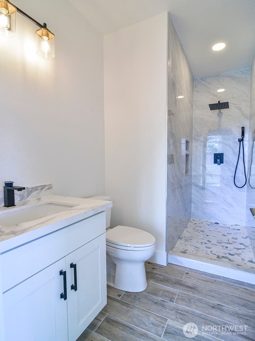 Property photo for 2336 C 23 Avenue S, Seattle photo 11