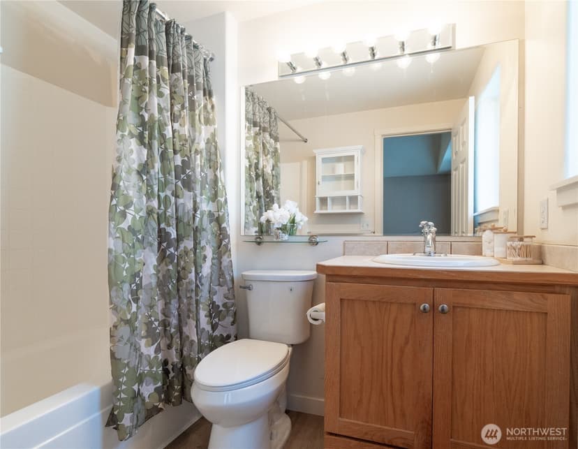 Property photo for 205 27th Avenue S #205, Seattle photo 32