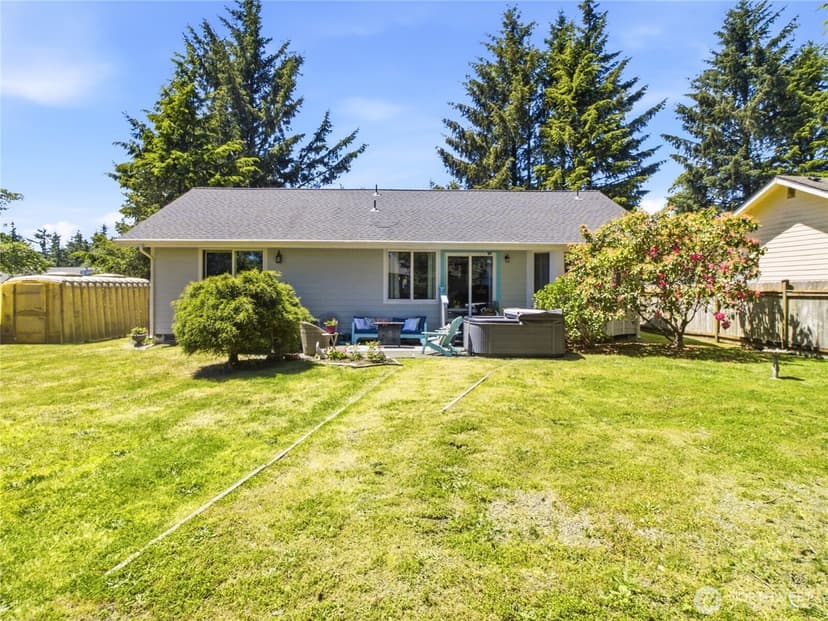 Property photo for 654 Woodland Loop NE, Ocean Shores photo 24