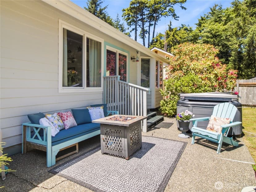 Property photo for 654 Woodland Loop NE, Ocean Shores photo 26