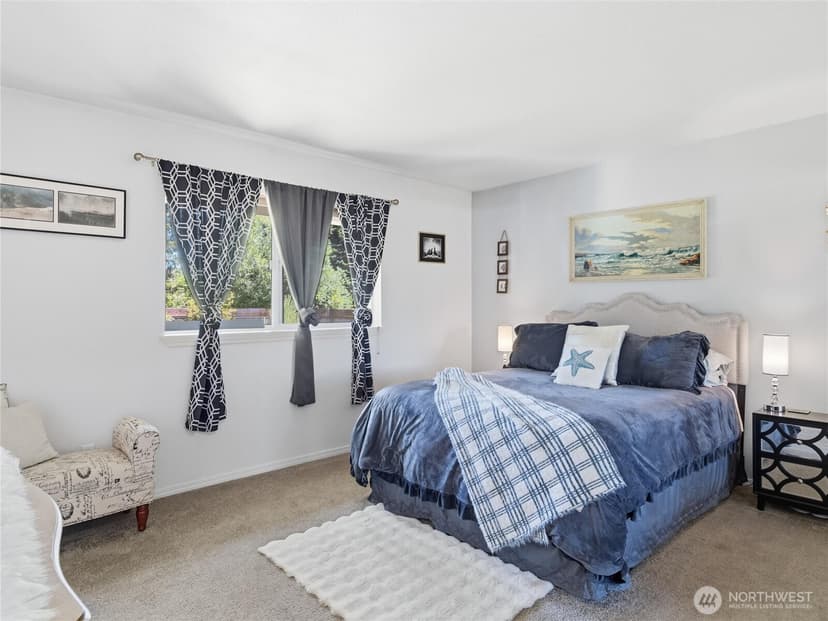 Property photo for 654 Woodland Loop NE, Ocean Shores photo 15