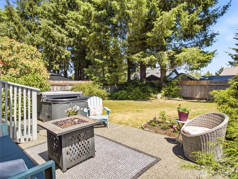 Property photo for 654 Woodland Loop NE, Ocean Shores photo 27
