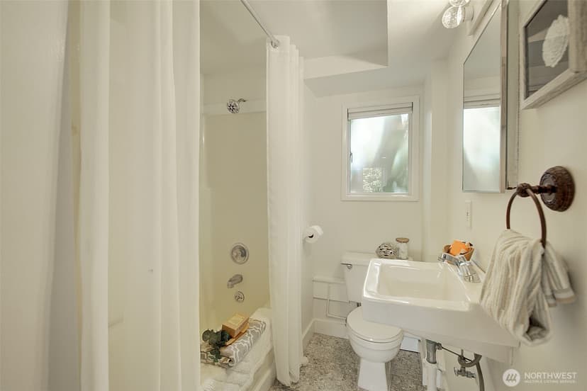 Property photo for 2112 N 132nd Street, Seattle photo 24