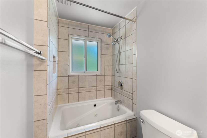 Property photo for 15811 205th Avenue SE, Renton photo 18