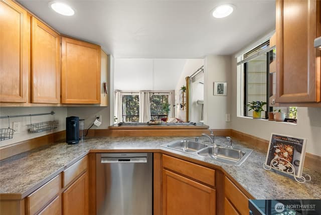 Property photo for 15123 Sunwood Boulevard #GG33, Tukwila photo 5