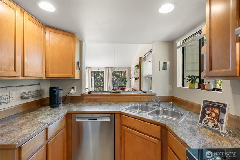 Property photo for 15123 Sunwood Boulevard #GG33, Tukwila photo 5