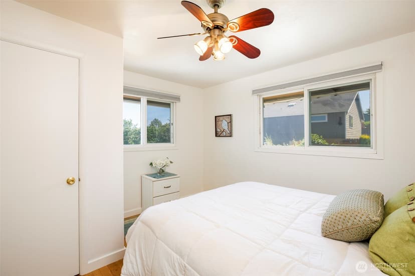 Property photo for 2515 S 118th Street, Burien photo 12