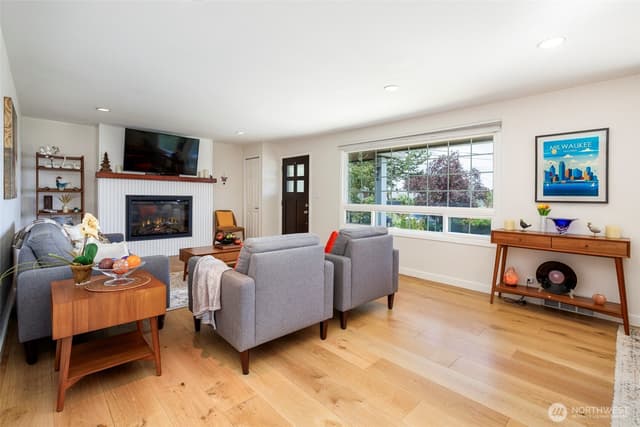 Property photo for 2515 S 118th Street, Burien photo 2