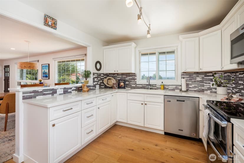 Property photo for 2515 S 118th Street, Burien photo 6