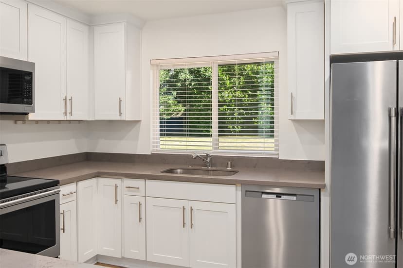 Property photo for 4910 NE 7th Street, Renton photo 13