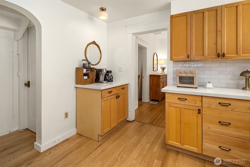 Property photo for 1911 RUCKER Avenue, Everett photo 9