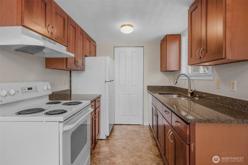 Property photo for 3503 S 160th Street #B1, SeaTac photo 7
