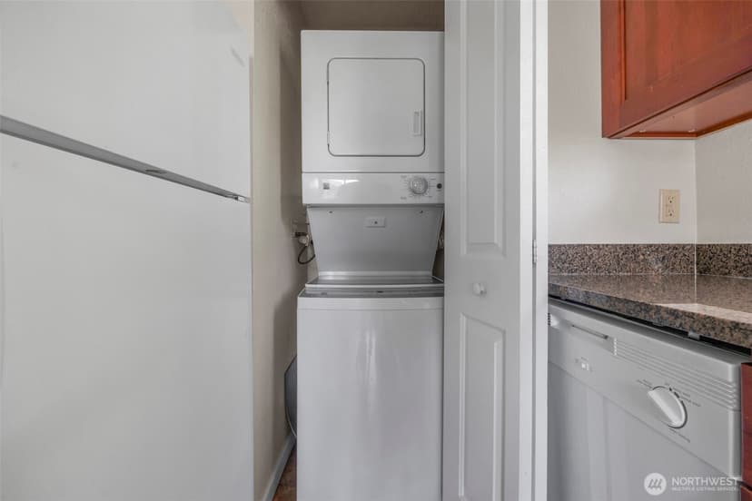 Property photo for 3503 S 160th Street #B1, SeaTac photo 17