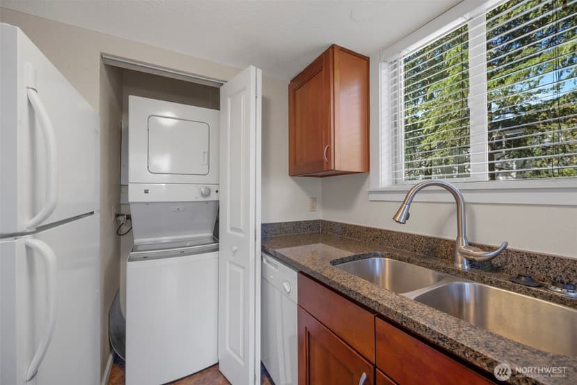 Property photo for 3503 S 160th Street #B1, SeaTac photo 18