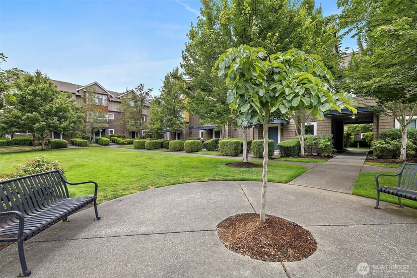 Property photo for 1748 24th Avenue NE, Issaquah photo 21