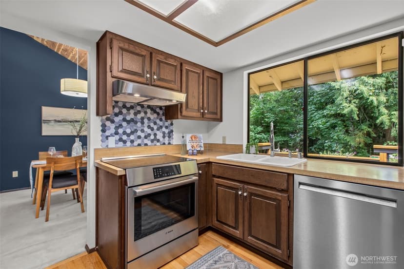 Property photo for 3414 NE Quinault Drive, Bremerton photo 11