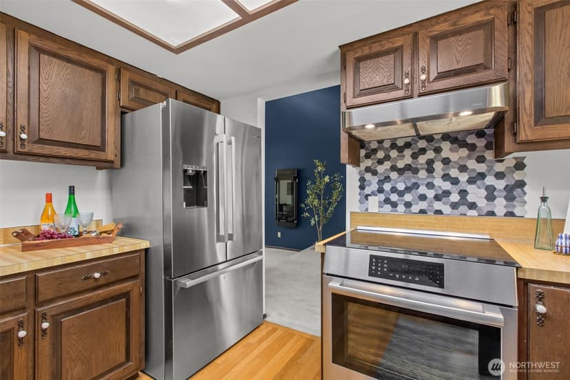 Property photo for 3414 NE Quinault Drive, Bremerton photo 10