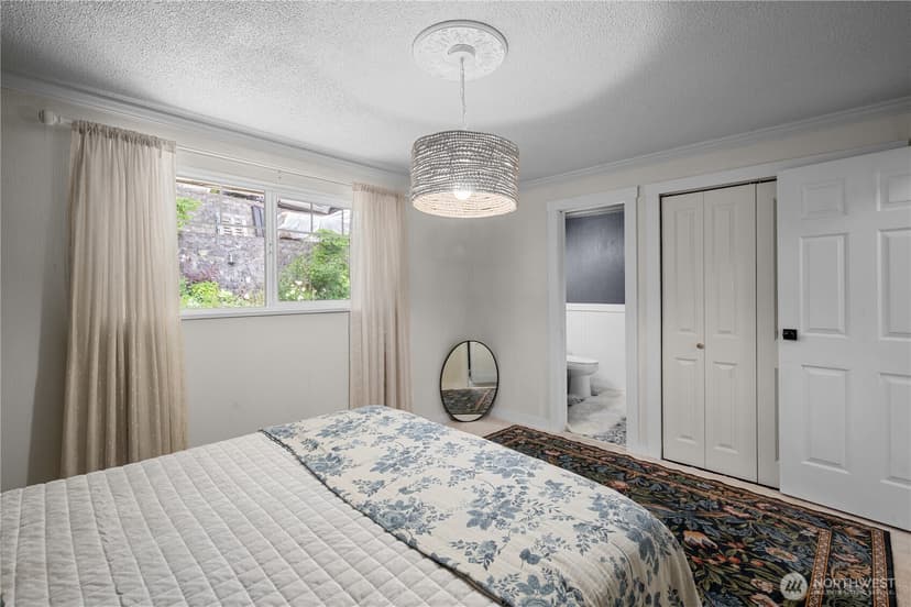 Property photo for 4702 69th Avenue W, University Place photo 17