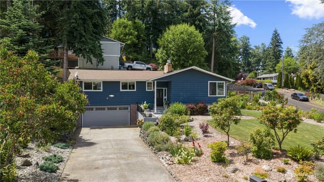 Property photo for 4702 69th Avenue W, University Place photo 2