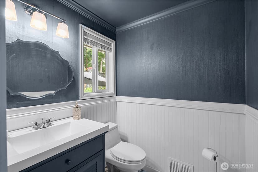 Property photo for 4702 69th Avenue W, University Place photo 18