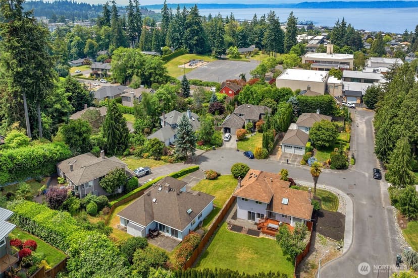 Property photo for 816 Aloha Place, Edmonds photo 38