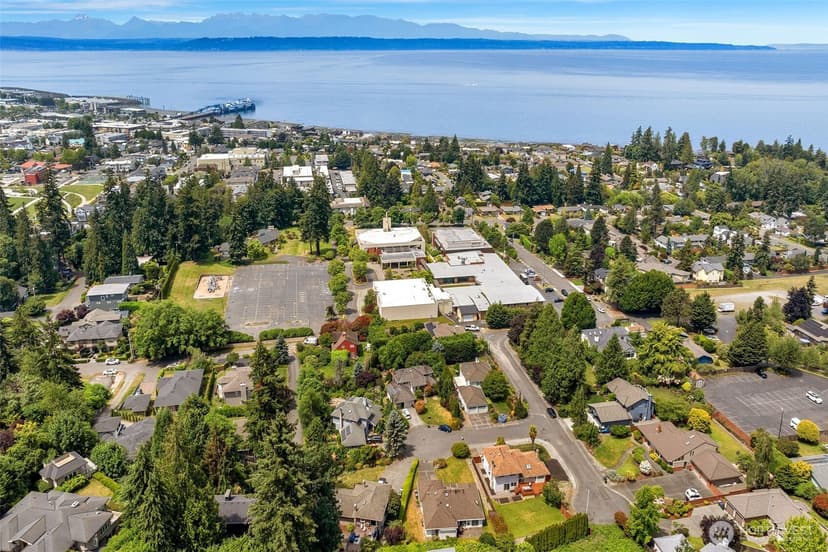 Property photo for 816 Aloha Place, Edmonds photo 40
