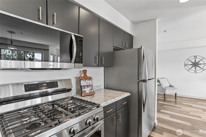 Property photo for 701 Galer Street #813, Seattle photo 16