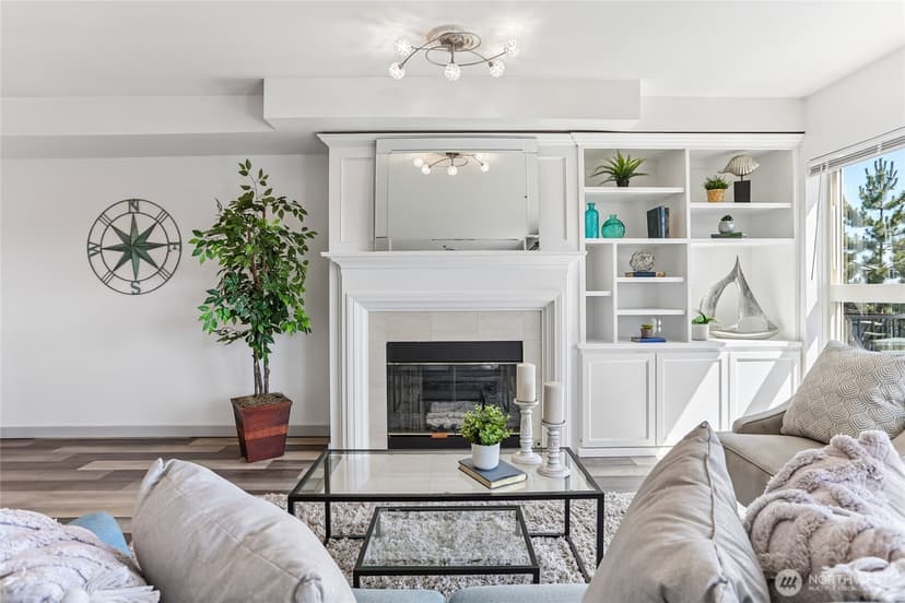Property photo for 701 Galer Street #813, Seattle photo 8