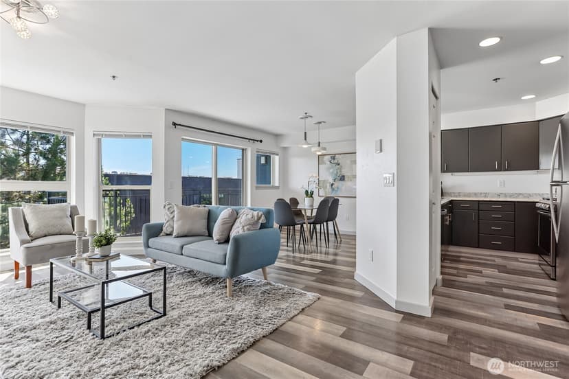 Property photo for 701 Galer Street #813, Seattle photo 6