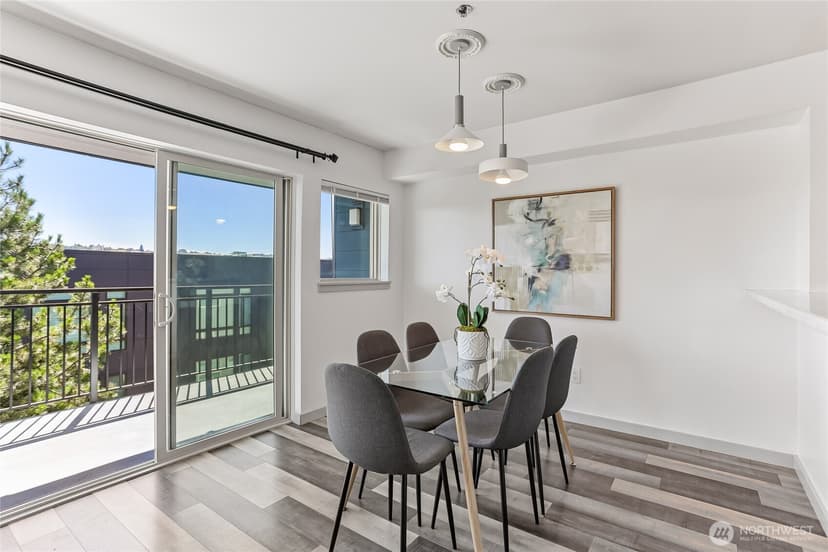 Property photo for 701 Galer Street #813, Seattle photo 11