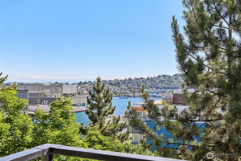 Property photo for 701 Galer Street #813, Seattle photo 31