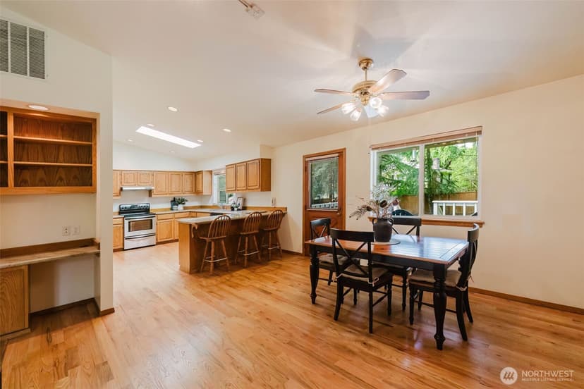 Property photo for 1724 NW Palmer Lane, Bremerton photo 12