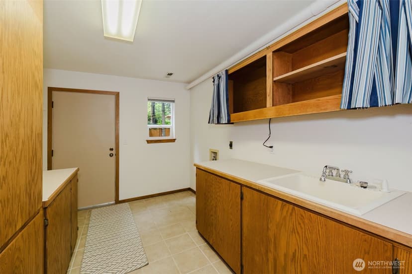 Property photo for 1724 NW Palmer Lane, Bremerton photo 24