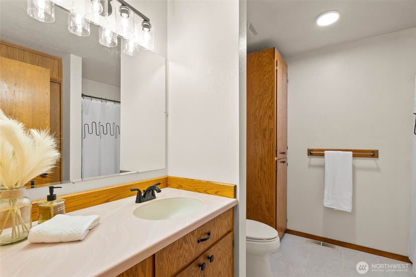 Property photo for 1724 NW Palmer Lane, Bremerton photo 21