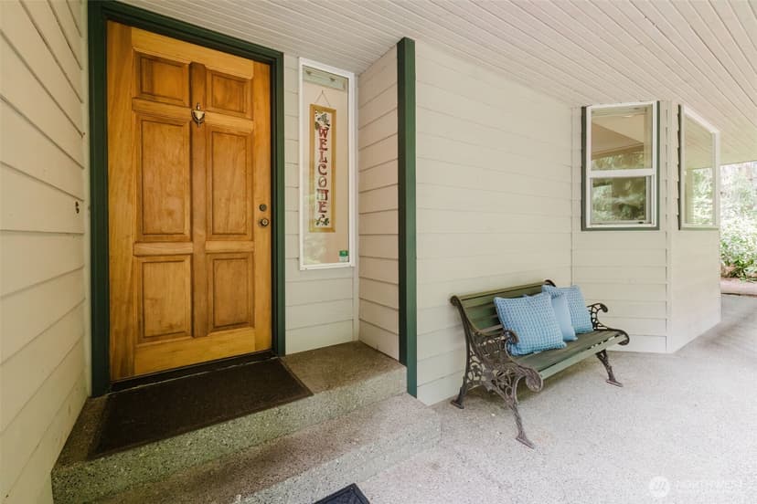 Property photo for 1724 NW Palmer Lane, Bremerton photo 4