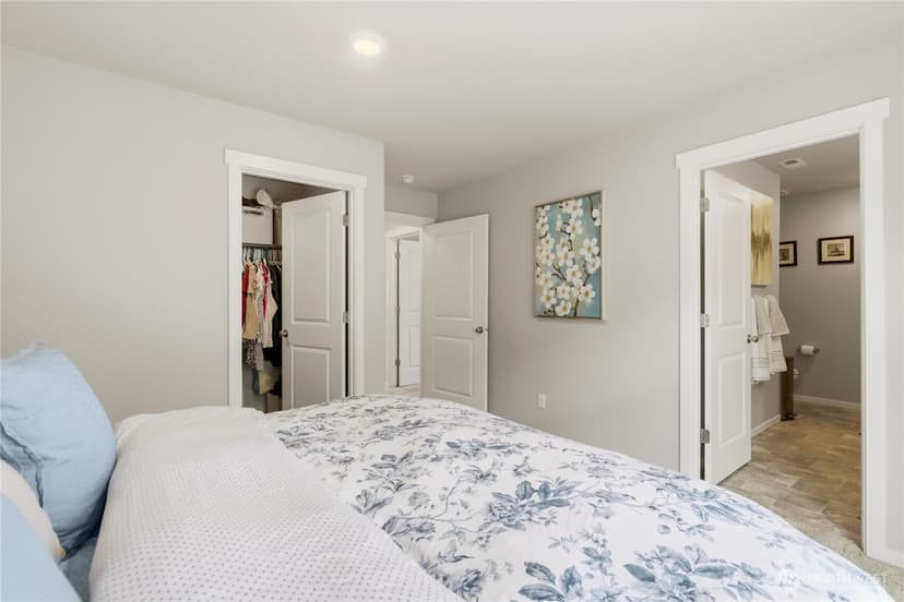 Property photo for 6451 Yorktown Place NE, Bremerton photo 18