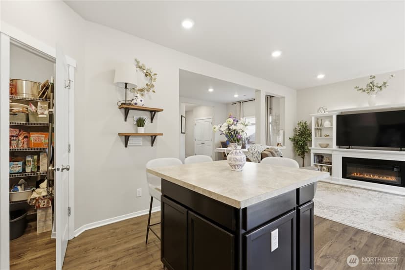 Property photo for 6451 Yorktown Place NE, Bremerton photo 11