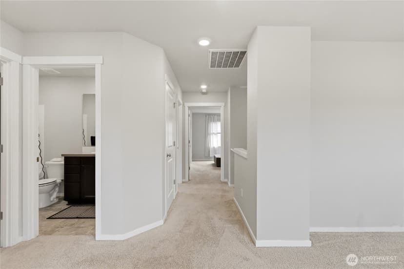Property photo for 6451 Yorktown Place NE, Bremerton photo 14