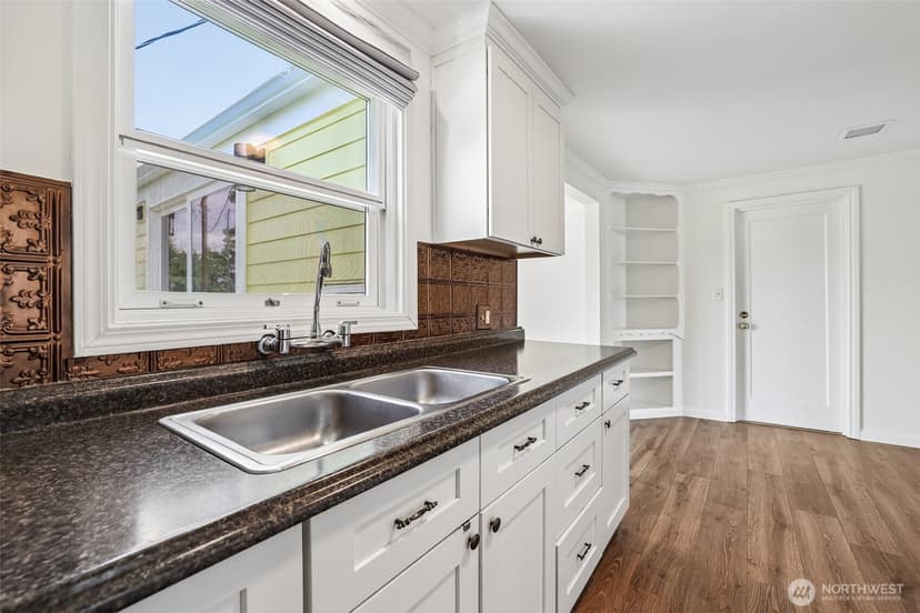 Property photo for 2404 S 121st Street, Seattle photo 14
