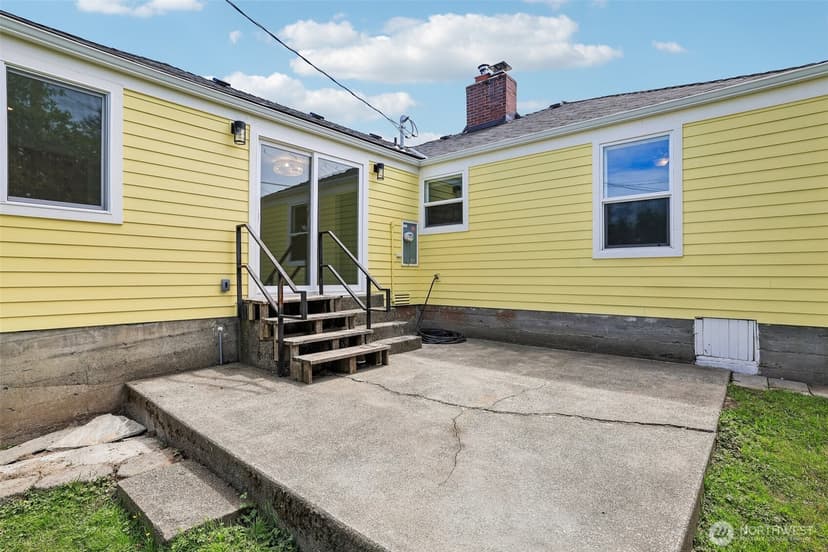 Property photo for 2404 S 121st Street, Seattle photo 34