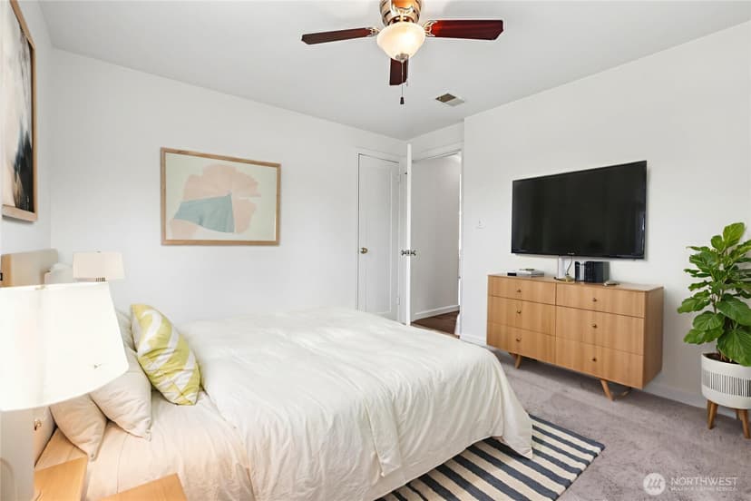 Property photo for 2404 S 121st Street, Seattle photo 17