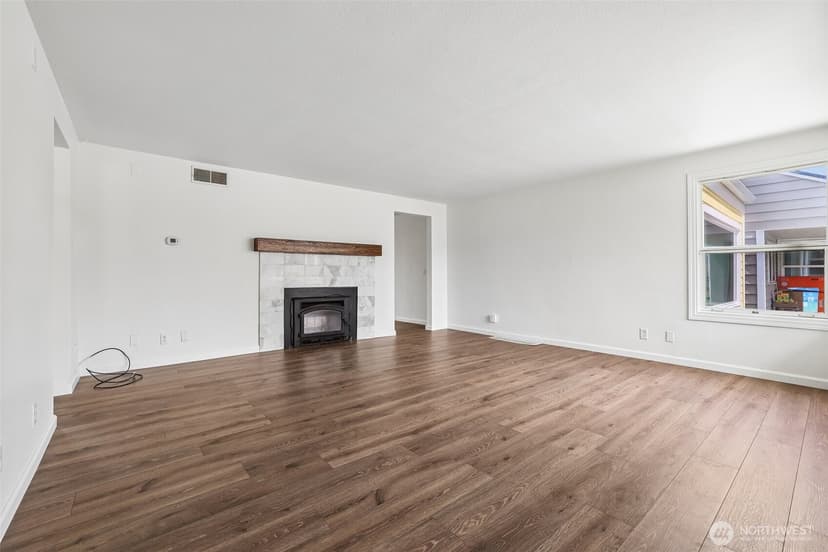 Property photo for 2404 S 121st Street, Seattle photo 8