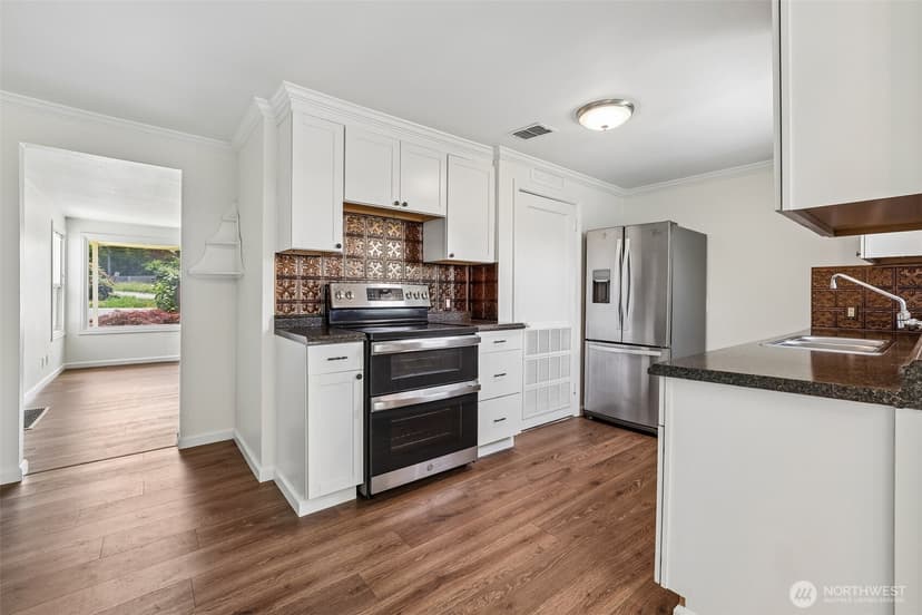 Property photo for 2404 S 121st Street, Seattle photo 12
