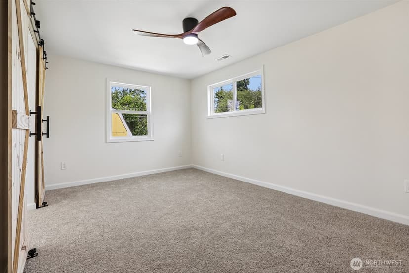 Property photo for 2404 S 121st Street, Seattle photo 20
