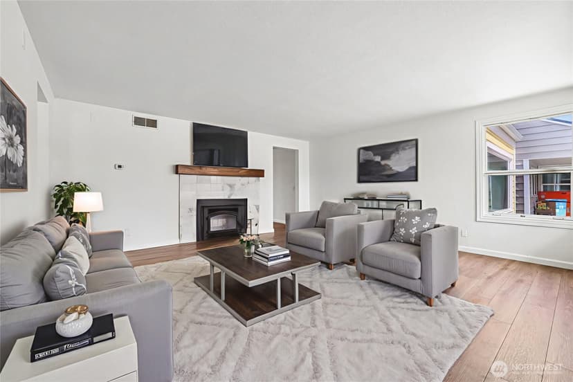 Property photo for 2404 S 121st Street, Seattle photo 6