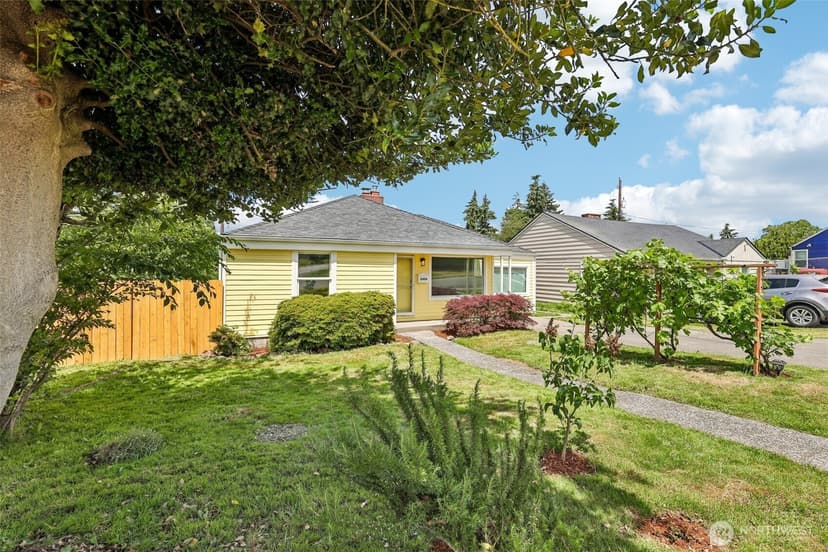 Property photo for 2404 S 121st Street, Seattle photo 4
