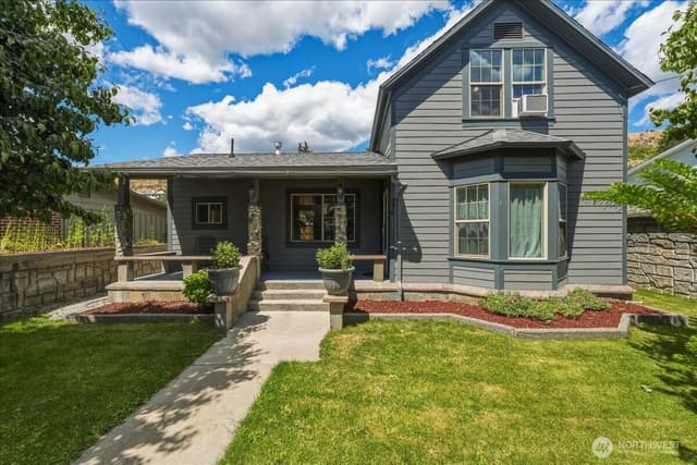 Property photo for 330 W Highland Avenue, Chelan photo 2