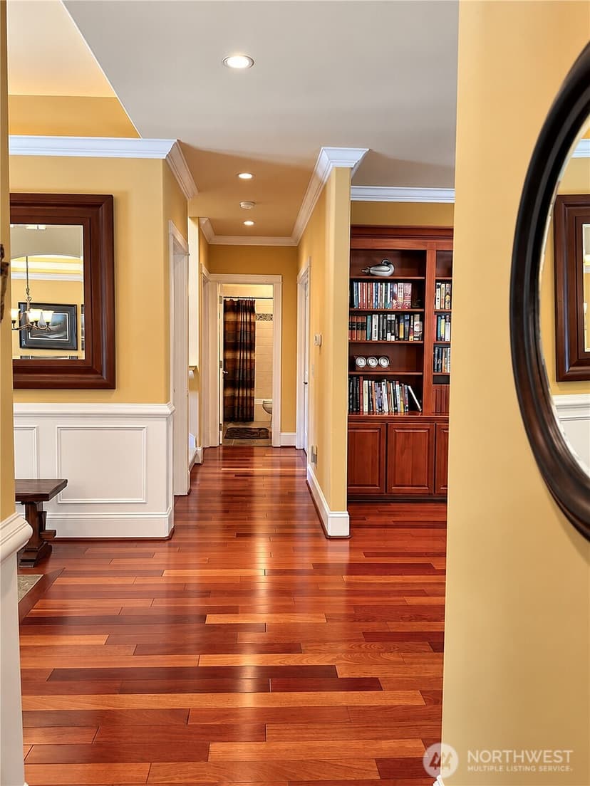 Property photo for 18210 Homeview Drive, Edmonds photo 15