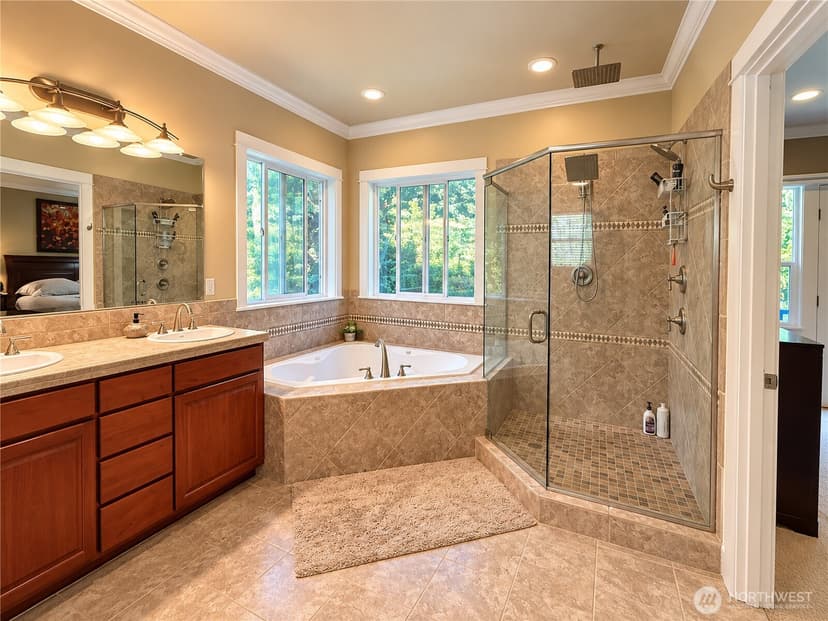 Property photo for 18210 Homeview Drive, Edmonds photo 19
