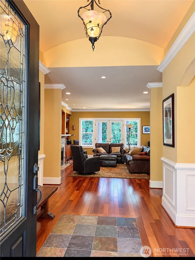 Property photo for 18210 Homeview Drive, Edmonds photo 4